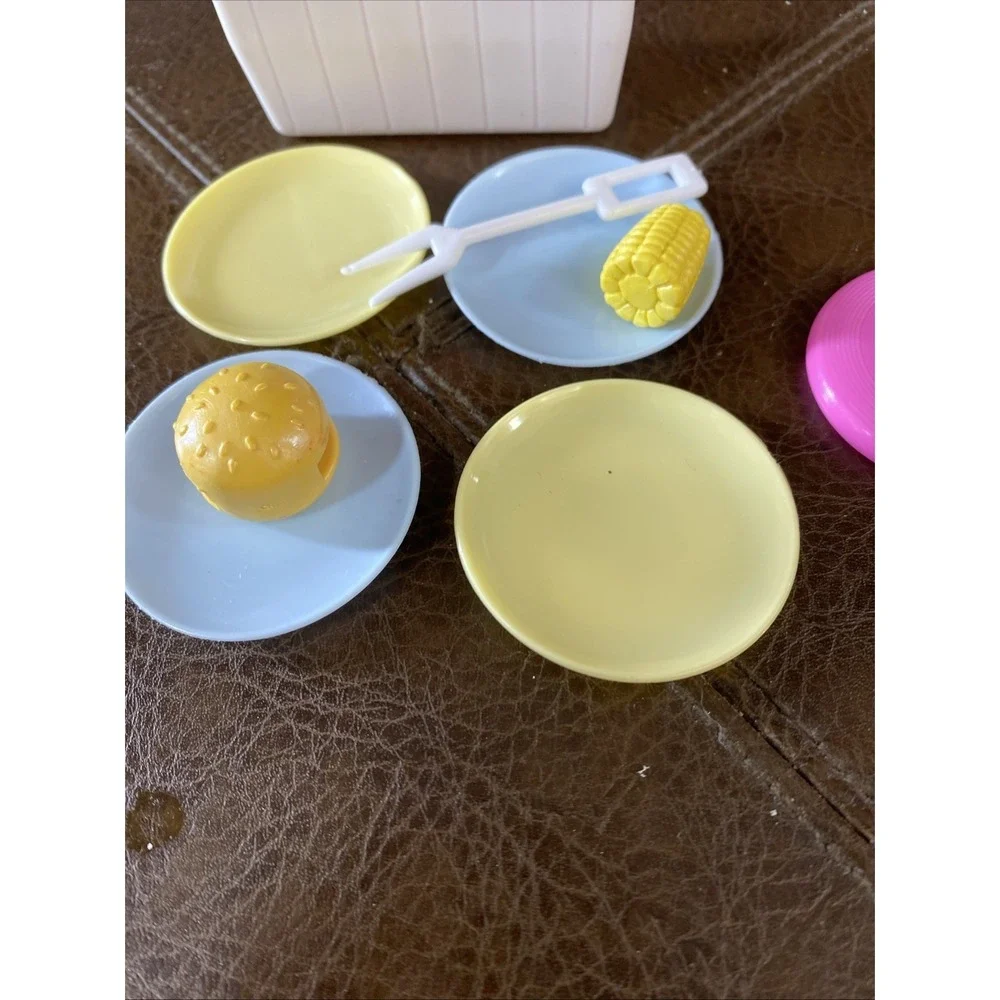 Barbie Barbecue Grill Picnic Fun 1989‎ Cooler Food Plates Accessories Vintage